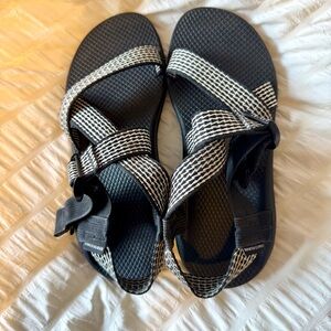 EUC Women’s Chaco Mega Z Cloud z/cloud black white